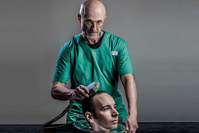 Comparado ao personagem Dr. Frankenstein, Sergio Canavero tem uma ideia audaciosa para salvar vidas de pessoas com problemas neurodegenerativos