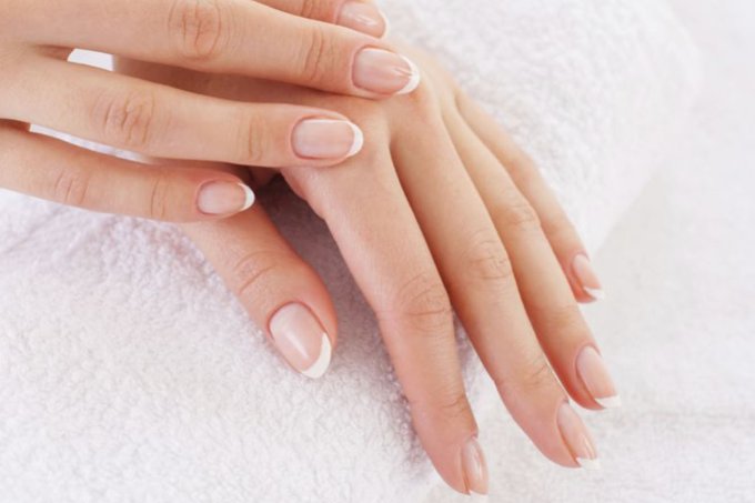 Unhas artificiais, em gel ou acrílicas, trazem riscos. Como se proteger