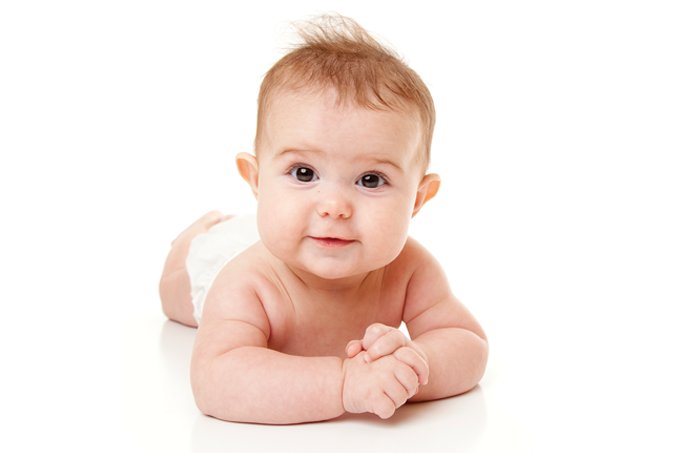 Um molde de silicone para corrigir a orelha de abano em bebês