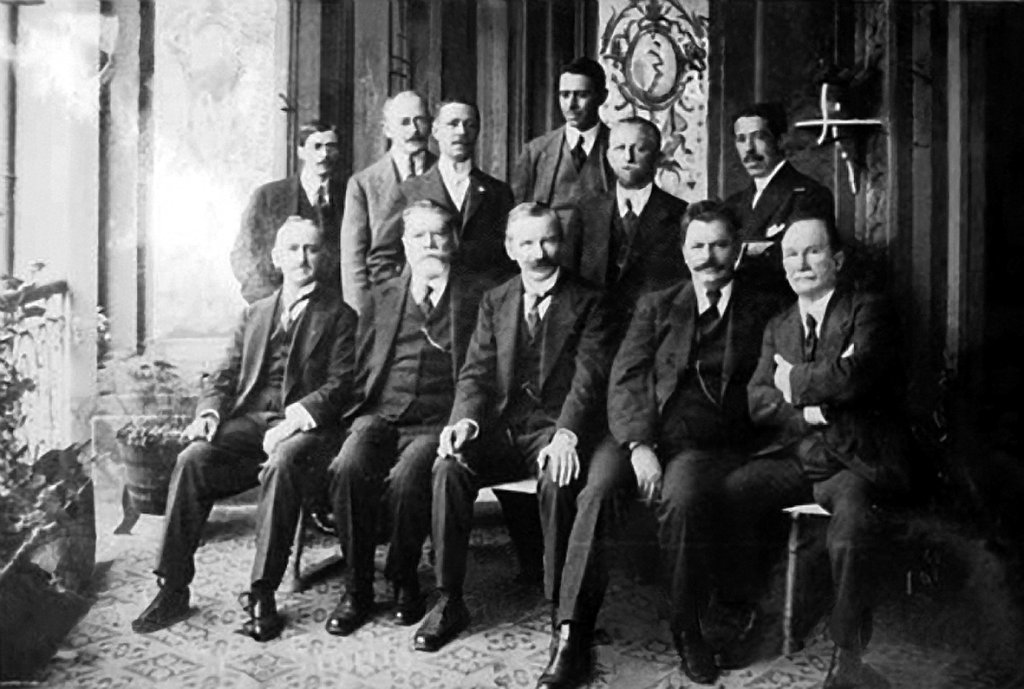 O grupo de sanitaristas de São Paulo. Na foto, além de Vital Brazil, estão Emílio Ribas e Victor Godinho