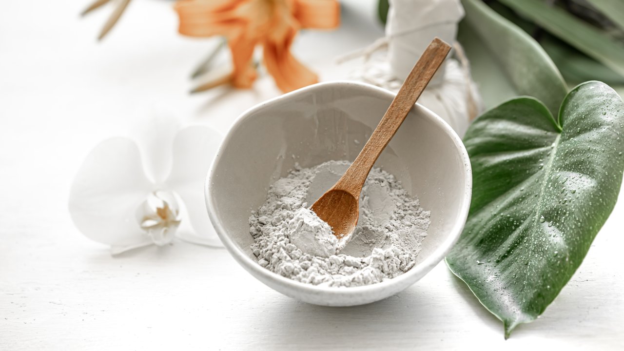 argila-branca-cuidados-com-a-pele-cosmeticos-antienvelhecimento